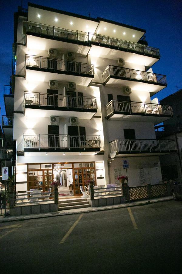 La Riva Giardini-Naxos