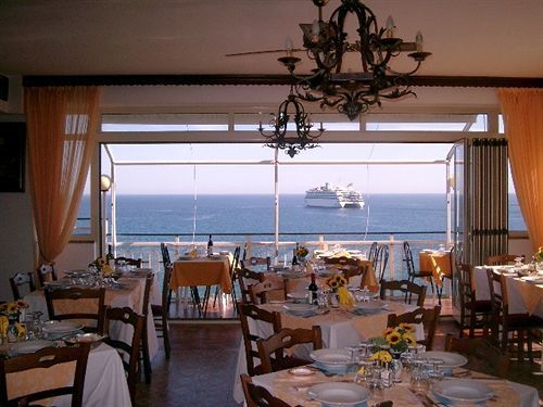 La Riva Giardini-Naxos