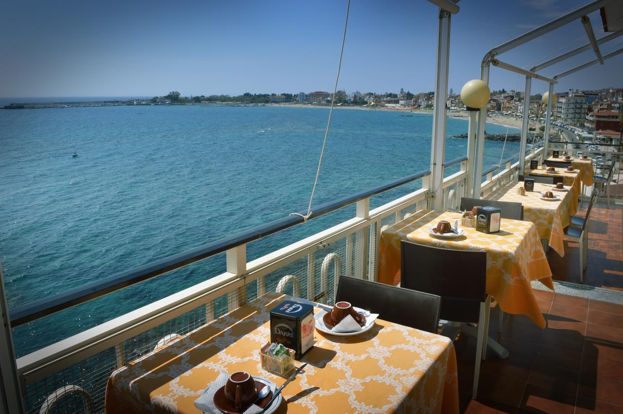 La Riva Hotel