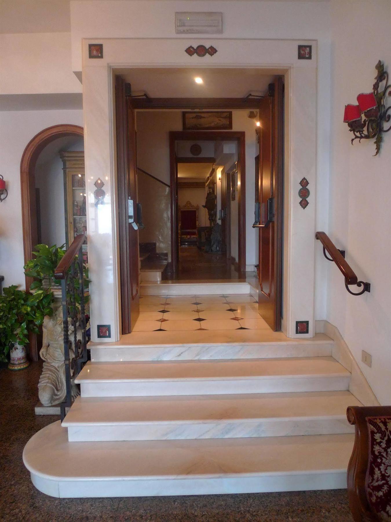 La Riva Hotel