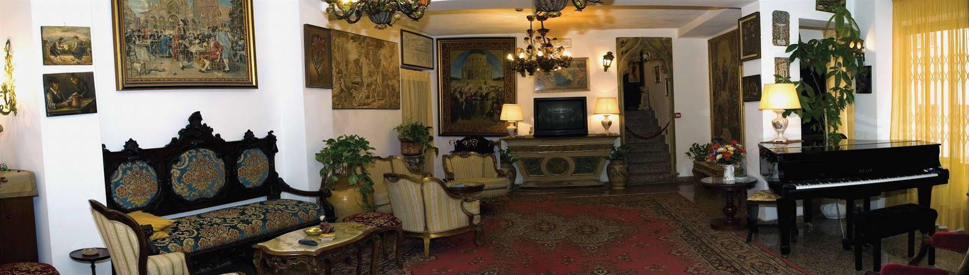 Hotel La Riva 3*