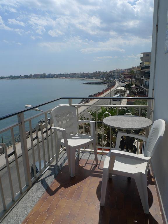 La Riva Hotel