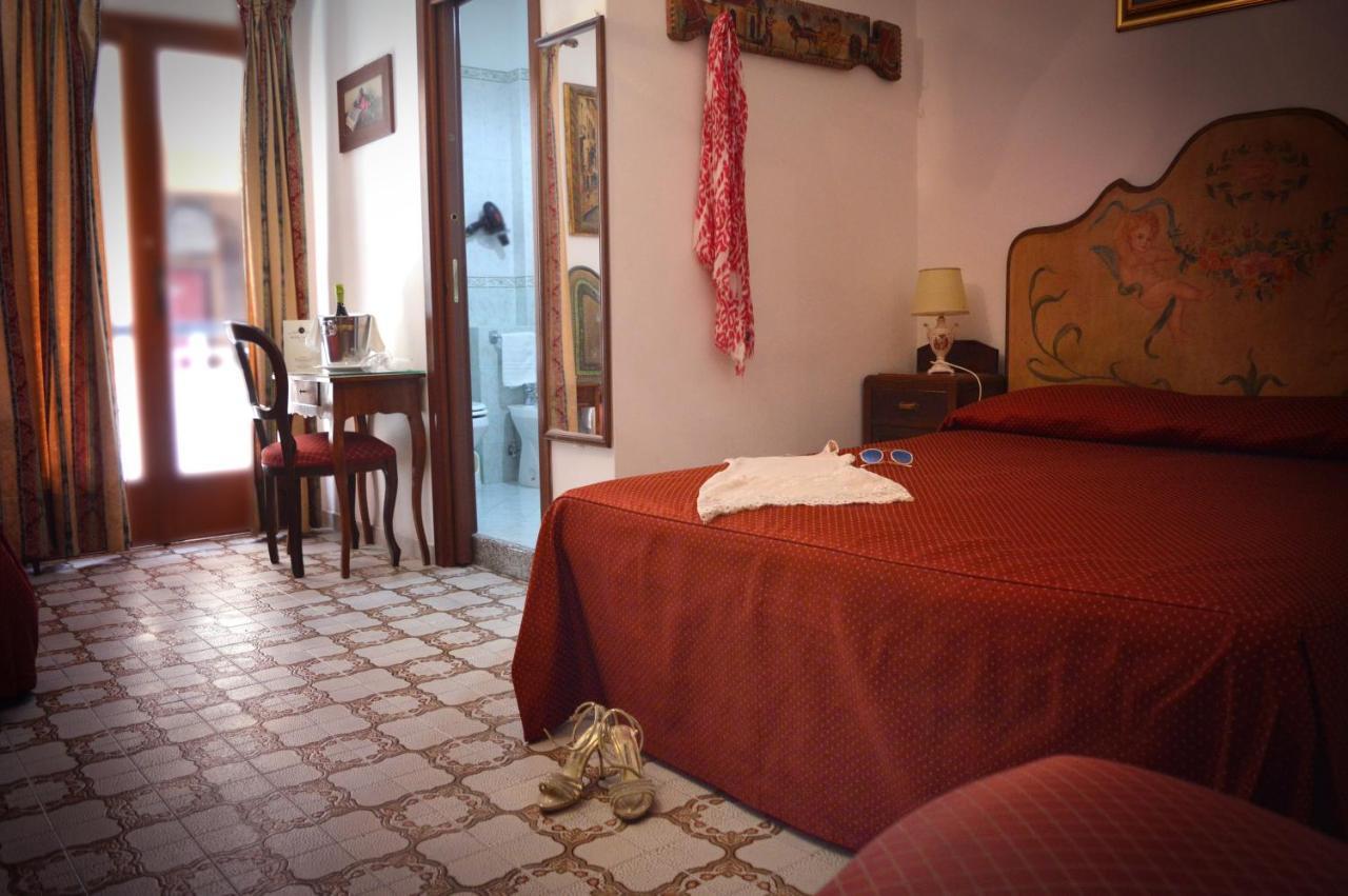 La Riva Hotel Giardini-Naxos